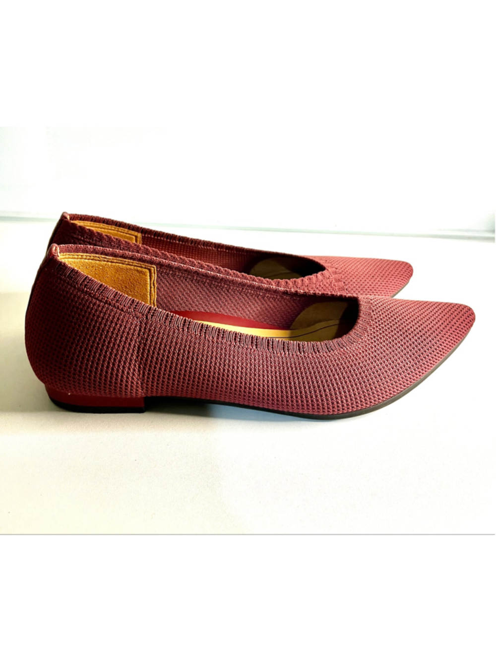 Vionic Dahlia Pointed-Toe Knit Ballet Flat in a plum/shiraz pink knit size 8.5 - Picture 4 of 8